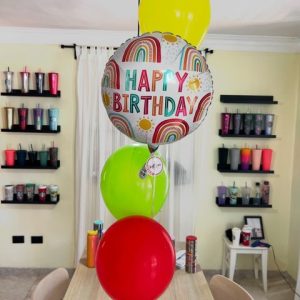 Arreglo de globos con helio en santo domingo - HBD raimbow