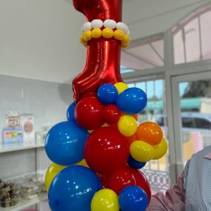 Arreglo de globos en santo domingo, Azul con rojo