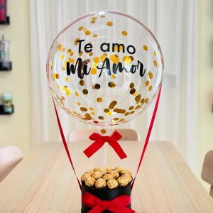 Canasta con Chocolates Ferrero Rocher y Globo Personalizado